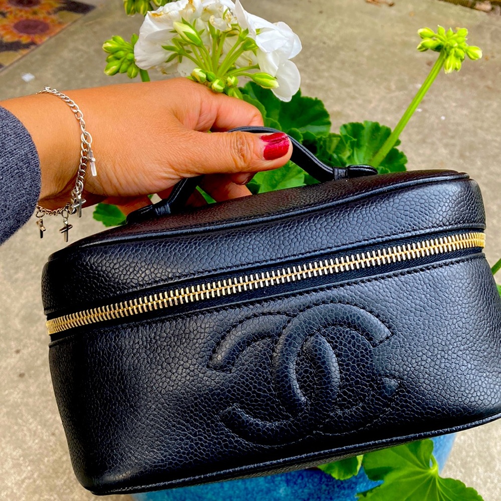 Chanel Vanity Caviar Pm